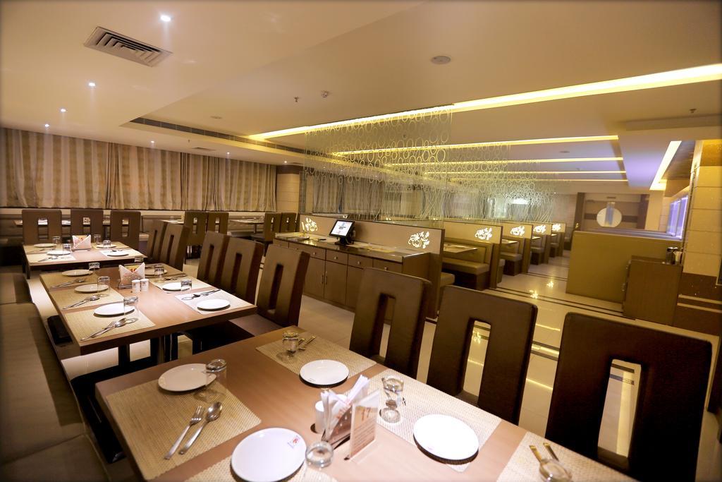 Hotel Sitara Grand Miyapur Hyderabad Exterior foto