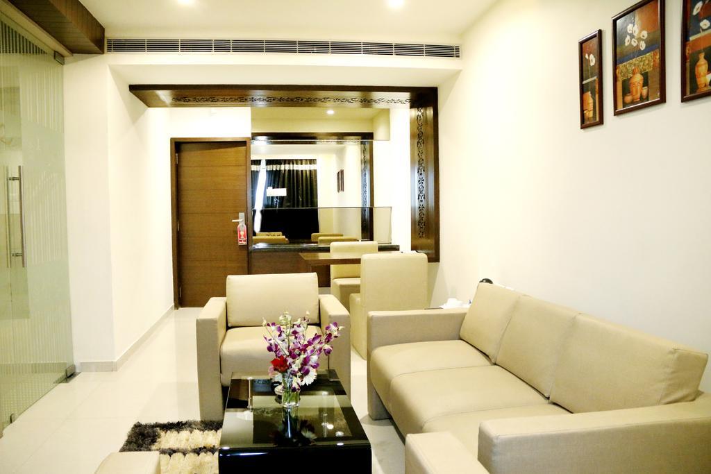 Hotel Sitara Grand Miyapur Hyderabad Exterior foto